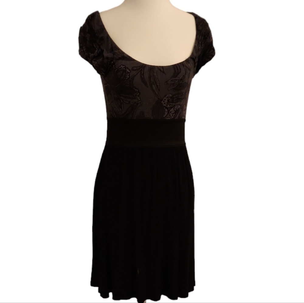 American Rag Black Floral Top With Solid Skirt Smocked Scoop Neck Dress Size XS
